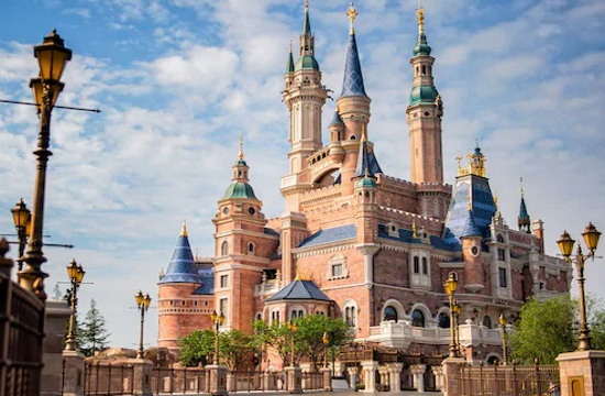 Shanghai Disney Resort: Απορρίπτει τους ισχυρισμούς για διακρίσεις με αφορμή τον κορωνοϊό